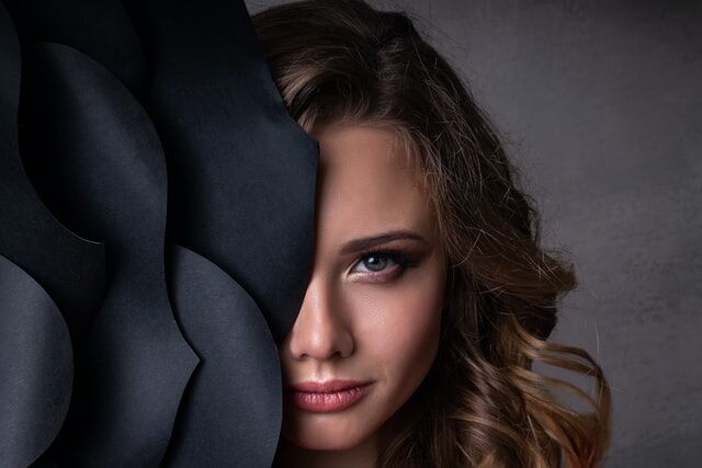 Seven Dirty Habits That Are Making Your Skin Oily